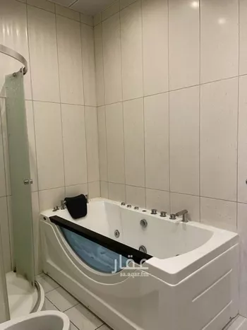 شقة للإيجار في شارع شارع عمر السهروردي, حي النزهة, مدينة مكه المكرمه, منطقة مكة المكرمة صورة 2
