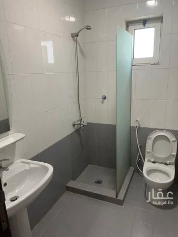 عمارة للإيجار في شارع الفضل, حي هجر, مدينة الدمام, المنطقة الشرقية صورة 5