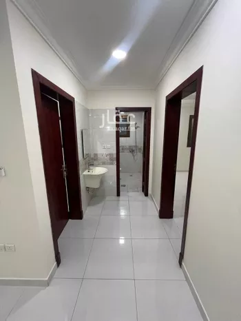 عمارة للإيجار في شارع الروند, حي المنتزة, مدينة الدمام, المنطقة الشرقية صورة 3