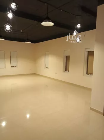 مكتب تجاري للإيجار في شارع رقم 33, حي الياسمين, مدينة الرياض, منطقة الرياض صورة 4