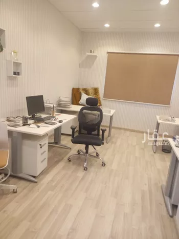 مكتب تجاري للإيجار في شارع الامير سلطان ابن عبدالعزيز, حي المعذر الشمالي, مدينة الرياض, منطقة الرياض صورة 3