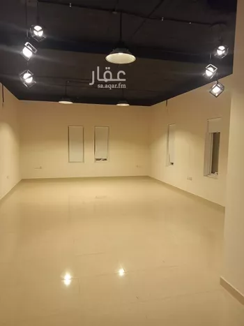 مكتب تجاري للإيجار في شارع رقم 33, حي الياسمين, مدينة الرياض, منطقة الرياض صورة 2