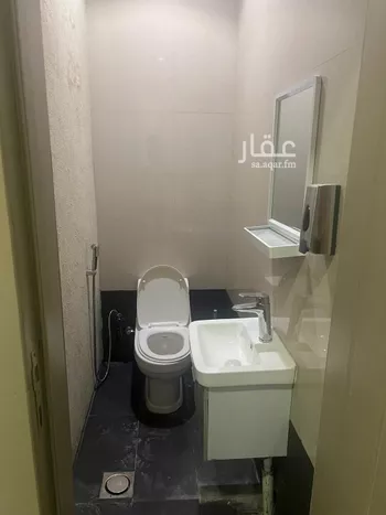 مكتب تجاري للإيجار في شارع سعود ابن فيصل الفرعي, حي العقيق, مدينة الرياض, منطقة الرياض صورة 3