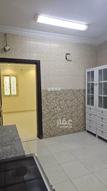 فيلا للبيع في شارع الغماسية, حي ظهرة لبن, مدينة الرياض, منطقة الرياض صورة 2