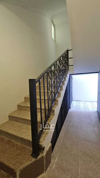 فيلا للبيع في شارع الغماسية, حي ظهرة لبن, مدينة الرياض, منطقة الرياض صورة 4