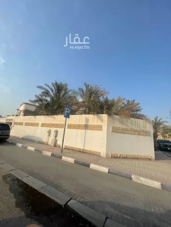 فيلا للبيع في شارع مكة المكرمة, حي العقربية, مدينة الخبر, المنطقة الشرقية صورة 2