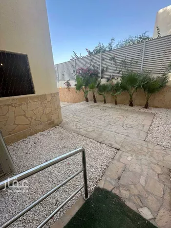 فيلا للبيع في شارع أبي جعفر الغرناطي, حي الورود, مدينة الرياض, منطقة الرياض صورة 3