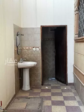 فيلا للبيع في شارع وادي الكردي, حي بدر, مدينة الرياض, منطقة الرياض صورة 3