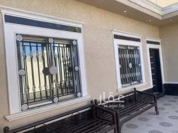 دور للبيع في شارع الورود 56, حي الورود, مدينة المزاحميه, منطقة الرياض صورة 2