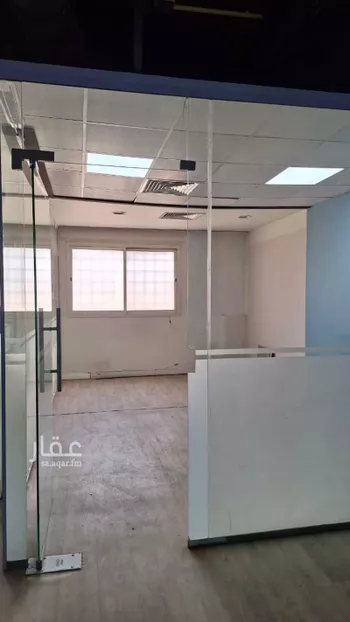 مكتب تجاري للإيجار في شارع صلاح الدين الايوبي الفرعي, حي الملك عبدالعزيز, مدينة الرياض, منطقة الرياض صورة 4