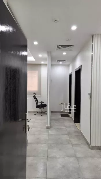 مكتب تجاري للإيجار في شارع صلاح الدين الايوبي الفرعي, حي الملك عبدالعزيز, مدينة الرياض, منطقة الرياض صورة 4