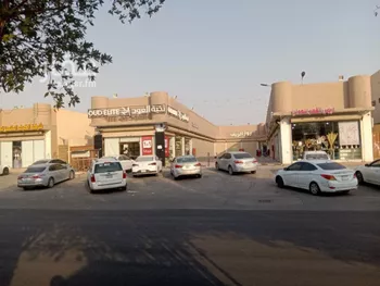 محل للإيجار في شارع خليفه ابن حمد آل ثاني, حي الجنادرية, مدينة الرياض, منطقة الرياض صورة 2