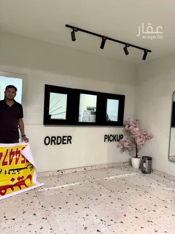 محل للبيع في شارع نهاوند ، حي ظهرة لبن ، الرياض ، منطقة الرياض