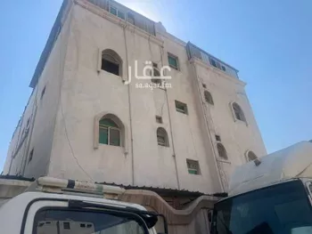 عمارة للإيجار في شارع حجيلان بن حمد, حي الخالدية الجنوبية, مدينة الدمام, المنطقة الشرقية صورة 2