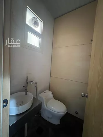 مكتب تجاري للإيجار في شارع ابي بكر الصديق, حي النرجس, مدينة الرياض, منطقة الرياض صورة 2