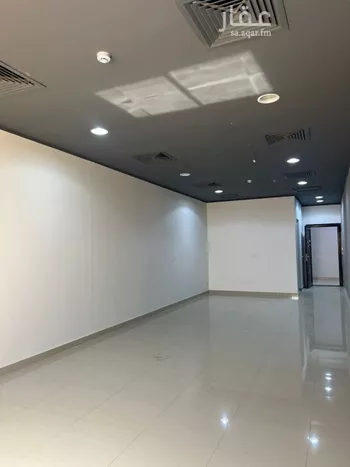 مكتب تجاري للإيجار في شارع ابي بكر الصديق, حي النرجس, مدينة الرياض, منطقة الرياض صورة 3