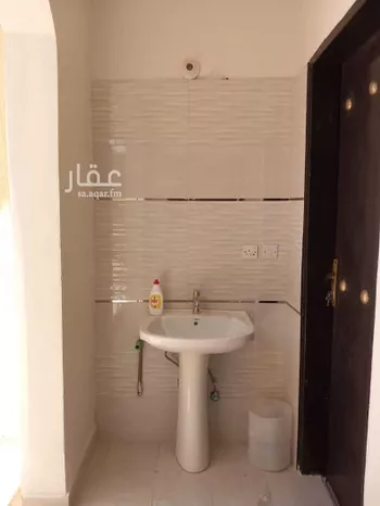 استراحة للإيجار في شارع نويعمه, حي السلي, مدينة الرياض, منطقة الرياض صورة 3