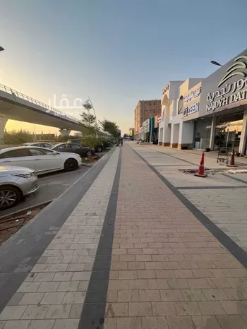عمارة للبيع في شارع الشيخ حسن بن حسين بن علي, حي إشبيلية, مدينة الرياض, منطقة الرياض