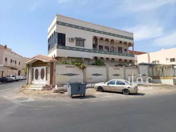 عمارة للبيع في شارع حليمه السعديه, حي جشم, المدينة المنورة
