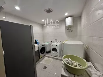 فيلا للبيع في شارع الفروسية, حي إشبيلية, مدينة الرياض, منطقة الرياض صورة 4
