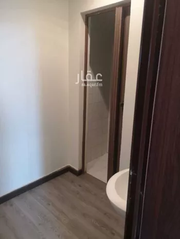 شقة للإيجار في شارع ميناء الاحمدي, حي إشبيلية, مدينة الرياض, منطقة الرياض صورة 2