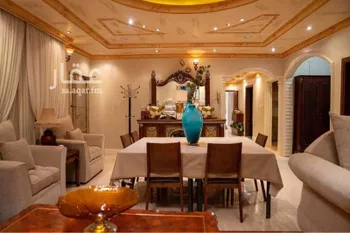 فيلا للبيع في شارع الطارف, العريجاء الغربية, الرياض صورة 2