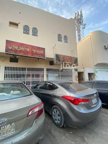 محل للإيجار في شارع  ابي حنيفه, حي العريجاء الأوسط, مدينة الرياض, منطقة الرياض