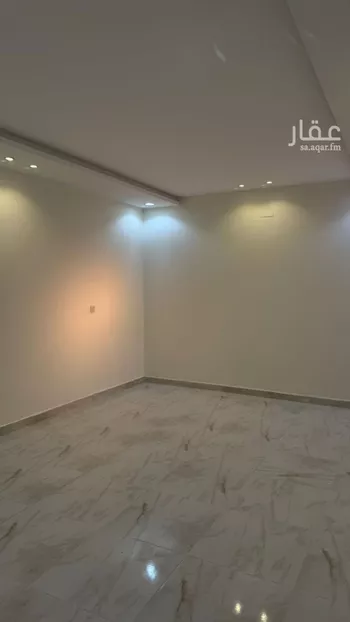 فيلا للبيع في شارع محمد حسن قاضي, حي عكاظ, مدينة الرياض, منطقة الرياض صورة 5