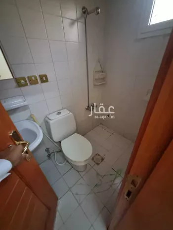 فيلا للإيجار في شارع خالد ابن عمرو ابن عدي, حي بئر عثمان, مدينة المدينه المنوره, منطقة المدينة المنورة صورة 5