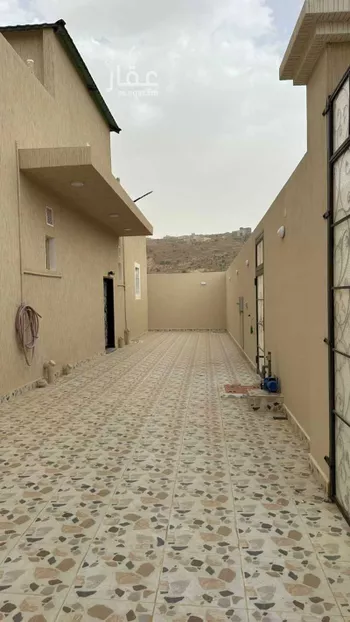 عمارة للبيع في شارع (حي ج5) 74, حي الواحة, مدينة الباحة, منطقة الباحة صورة 4