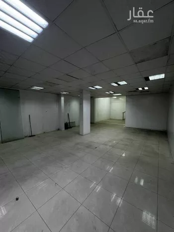 عمارة للإيجار في شارع محمد بن فهد, حي مدينة العمال, مدينة الدمام, المنطقة الشرقية صورة 3