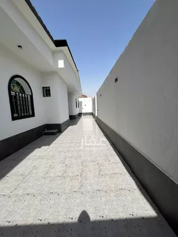 فيلا للبيع في شارع الشمس الشامي, حي البساتين, مدينة جدة, منطقة مكة المكرمة صورة 2