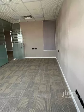 مكتب تجاري للإيجار في شارع ابي بكر الصديق, حي الياسمين, مدينة الرياض, منطقة الرياض صورة 4