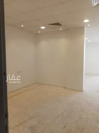 مكتب تجاري للإيجار في شارع رقم 140, حي الياسمين, مدينة الرياض, منطقة الرياض صورة 2
