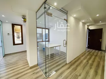 مكتب تجاري للإيجار في شارع متعب بن عوف, حي الشاطئ, مدينة جدة, منطقة مكة المكرمة