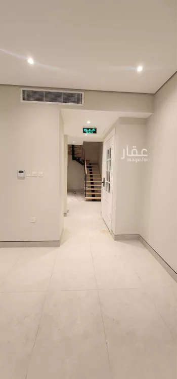 فيلا للإيجار في شارع زكريا الأنصاري, حي مطار الملك خالد الدولي, مدينة الرياض, منطقة الرياض صورة 4