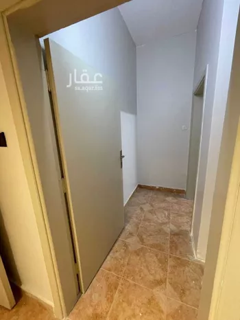 عمارة للإيجار في شارع عبدالملك بن محمد, حي السويدي, مدينة الرياض, منطقة الرياض صورة 3