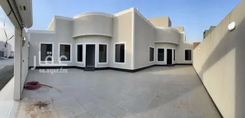 دور للبيع في شارع المشرق, حي الملك فهد, مدينة عنيزه, منطقة القصيم صورة 2