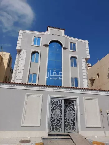 عمارة للبيع في شارع اشجع السلمي, حي المريكبات, مدينة الدمام, المنطقة الشرقية صورة 2