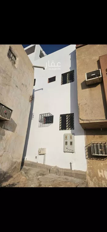 عمارة للبيع في شارع العطيان, حي أم سليم, مدينة الرياض, منطقة الرياض صورة 2