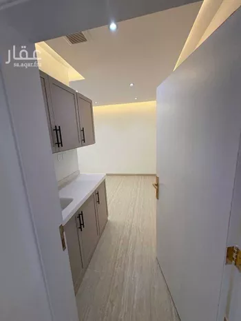 شقة للإيجار في شارع أبي عبدالله بن داود, حي الورود, مدينة الرياض, منطقة الرياض صورة 5