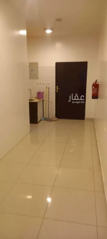 مكتب تجاري للإيجار في شارع الوادي, حي لبن, مدينة الرياض, منطقة الرياض صورة 2