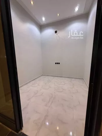 فيلا للبيع في شارع عبدالوهاب بن بخت, حي المعيزيلة, مدينة الرياض, منطقة الرياض صورة 3