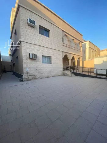 فيلا للبيع في شارع نجم الدين الأيوبي, حي الربوة, مدينة الرياض, منطقة الرياض صورة 3
