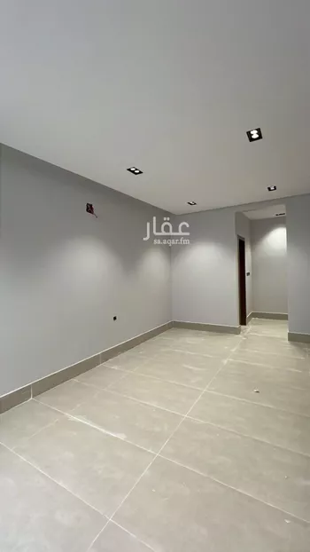 فيلا للبيع في شارع خيمر, حي عكاظ, مدينة الرياض, منطقة الرياض صورة 5