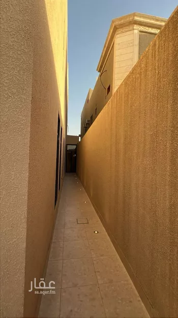 دور للبيع في شارع أبي بكر العمري, حي العوالي, مدينة الرياض, منطقة الرياض صورة 3