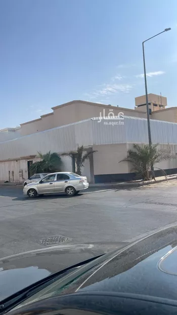 فيلا للبيع في شارع السراج, حي الدريهمية, الرياض
