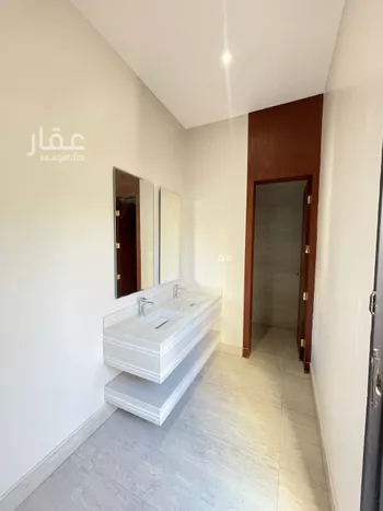 دور للبيع في شارع عبدالله النجدي, حي العارض, مدينة الرياض, منطقة الرياض صورة 2