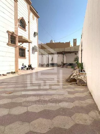 فيلا للبيع في شارع البيضاء, حي السعادة, مدينة الرياض, منطقة الرياض صورة 3
