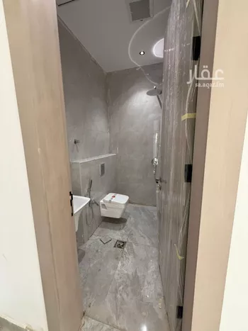 دور للبيع في شارع الصنوان, حي إشبيلية, مدينة الرياض, منطقة الرياض صورة 5